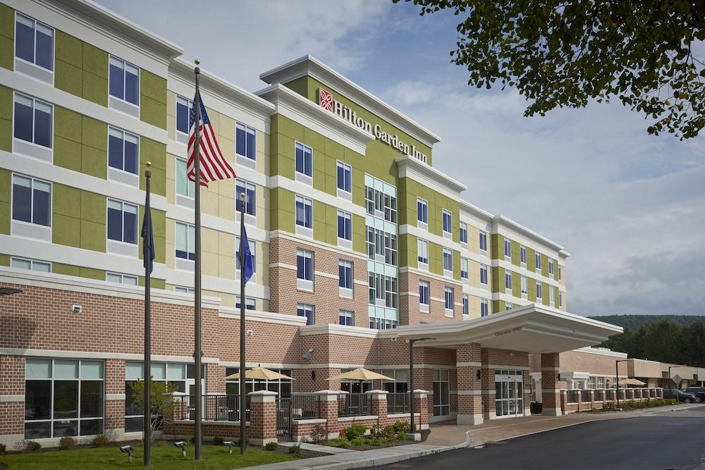 Hilton Garden Inn Corning Downtown Exterior foto