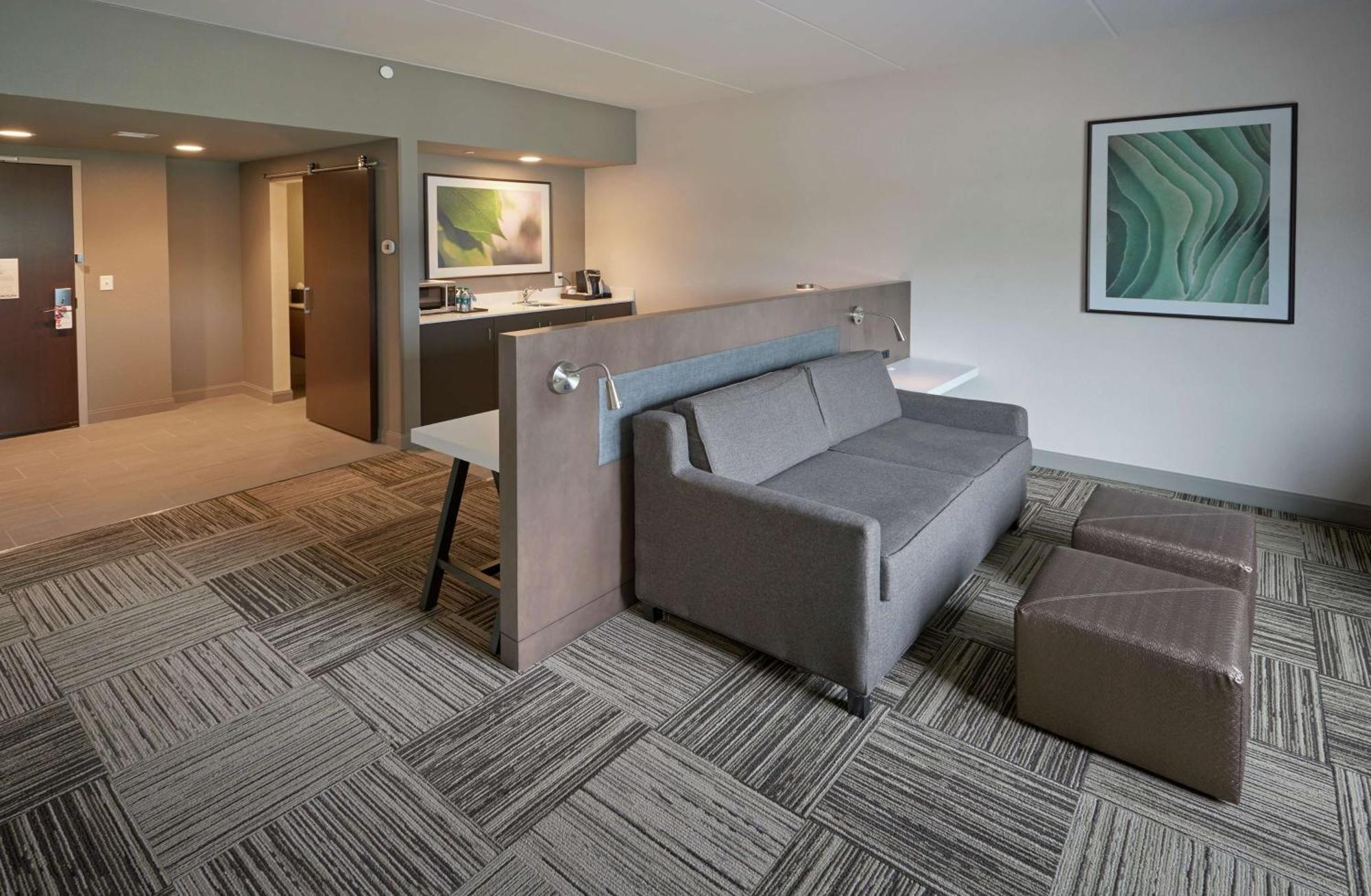 Hilton Garden Inn Corning Downtown Exterior foto