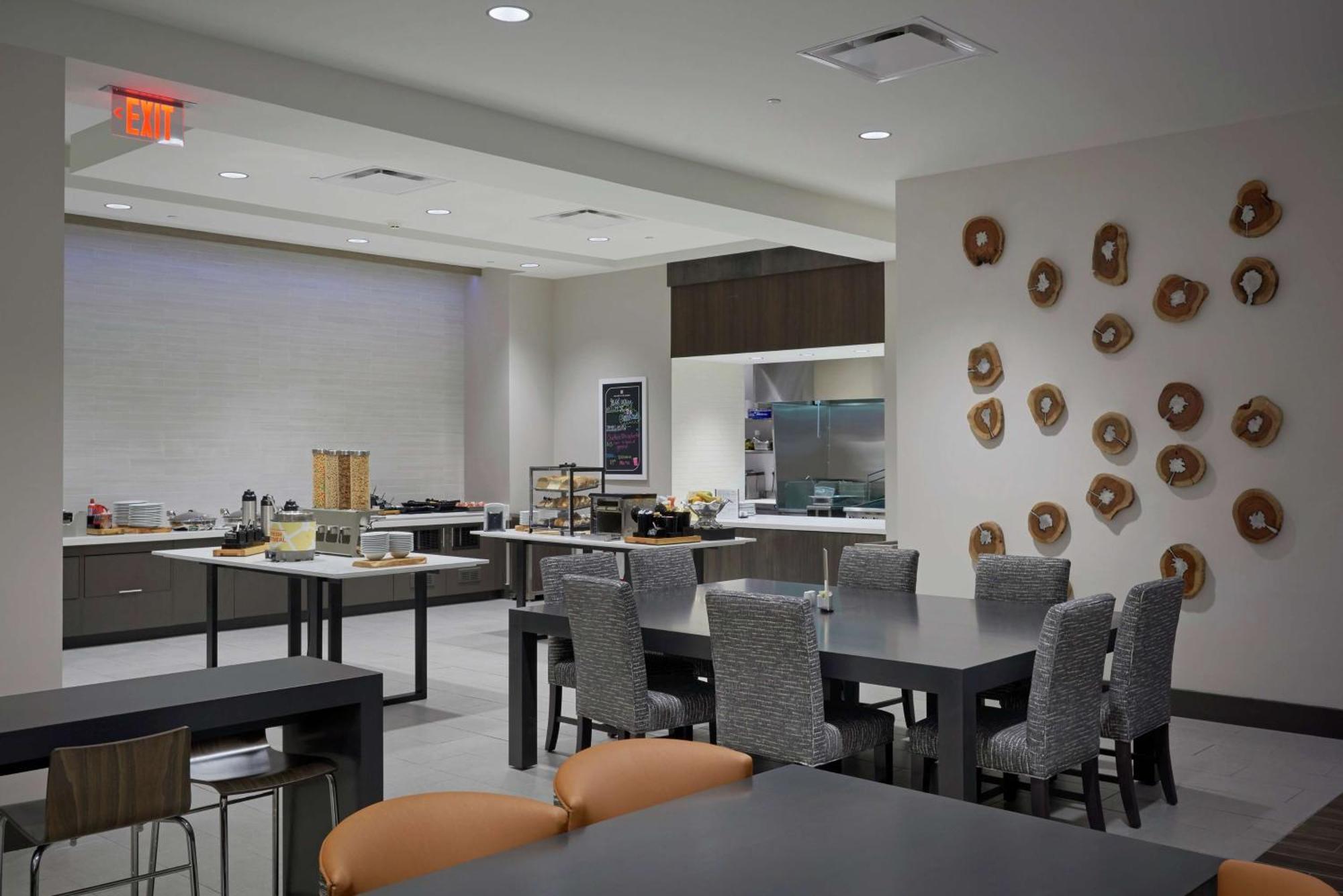 Hilton Garden Inn Corning Downtown Exterior foto